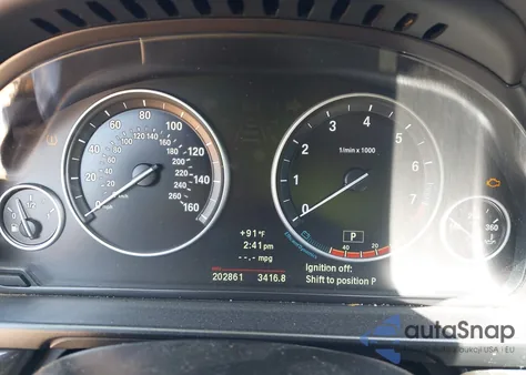 2012 BMW 528I xDrive z USA, uszkodzony, nr VIN WBAXH5C5XCDW09490